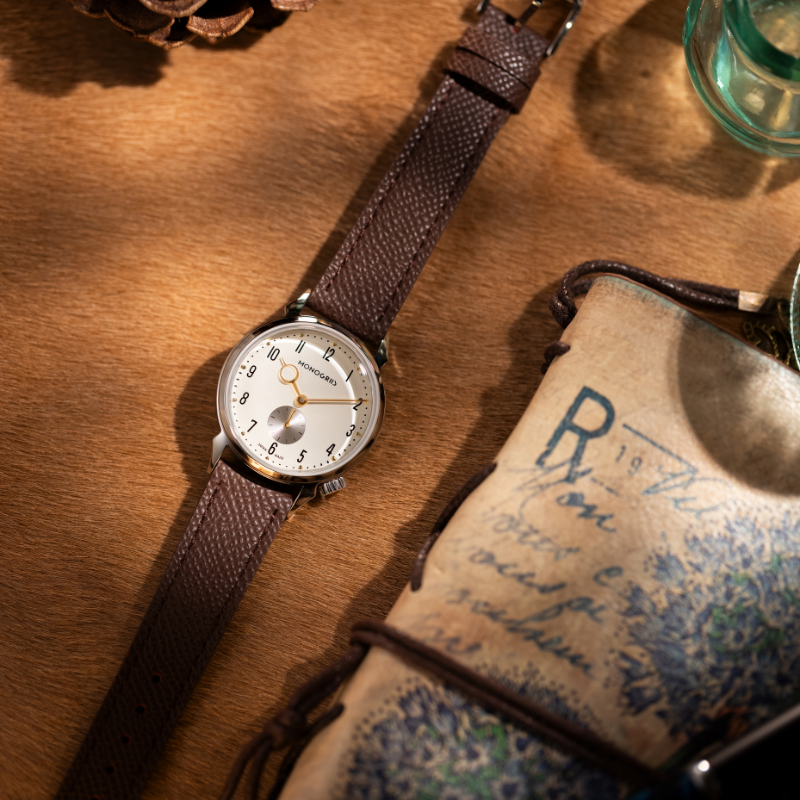 【Now Available for Pre-Order / Shipping Scheduled for Late June】 RESTA R50-001 Automatic Small Seconds Watch – 36mm Ivory Dial, Gold Hands, High-Domed Sapphire Crystal