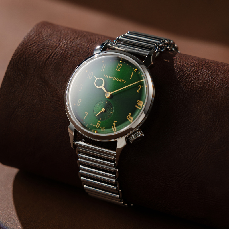RESTA R50M-001 MIDORI - 翠 - 自動巻きスモールセコンド – 36mm サンレイグリーン文字盤 ゴールド針 ボックス型サファイアクリスタル